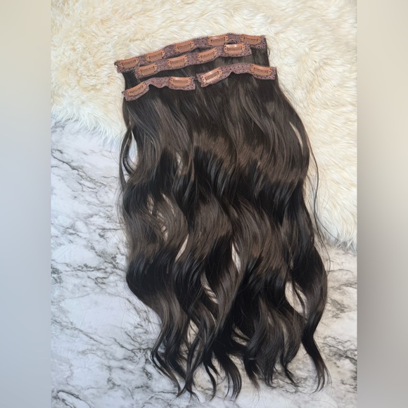 Human hair blend Luxurious Dark Brown Wavy Clip in Hair Extension - Picture 4 of 10